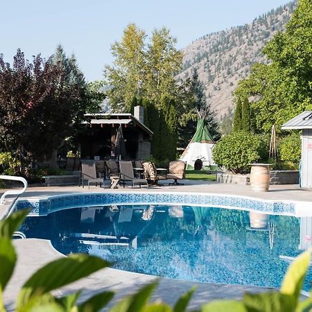 Similkameen Wild Resort & Winery Retreat Osoyoos Esterno foto