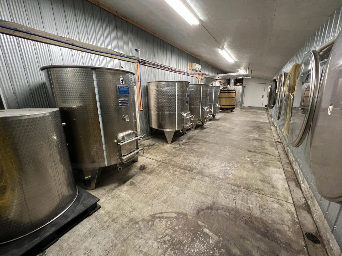 Similkameen Wild Resort & Winery Retreat Osoyoos Esterno foto