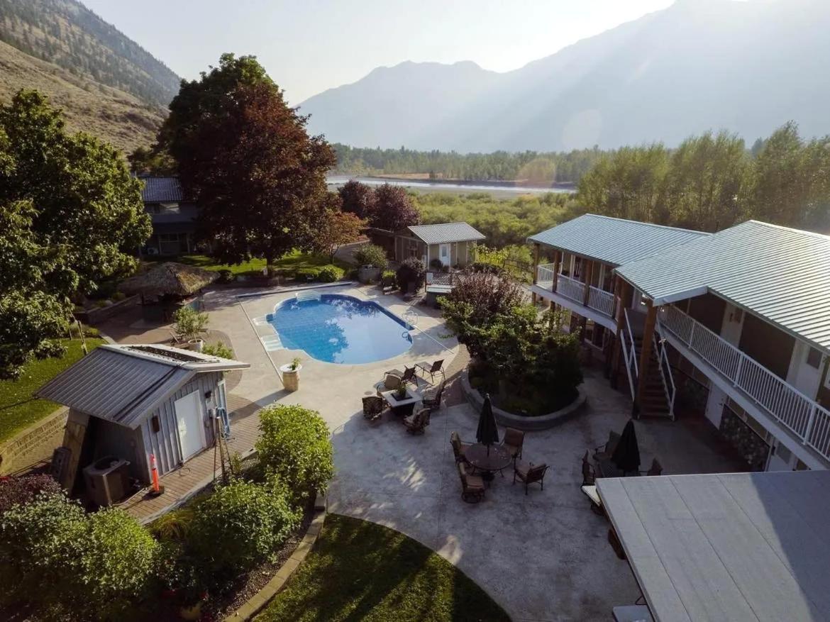 Similkameen Wild Resort & Winery Retreat Osoyoos Esterno foto