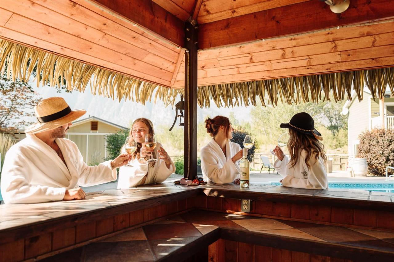 Similkameen Wild Resort & Winery Retreat Osoyoos Esterno foto