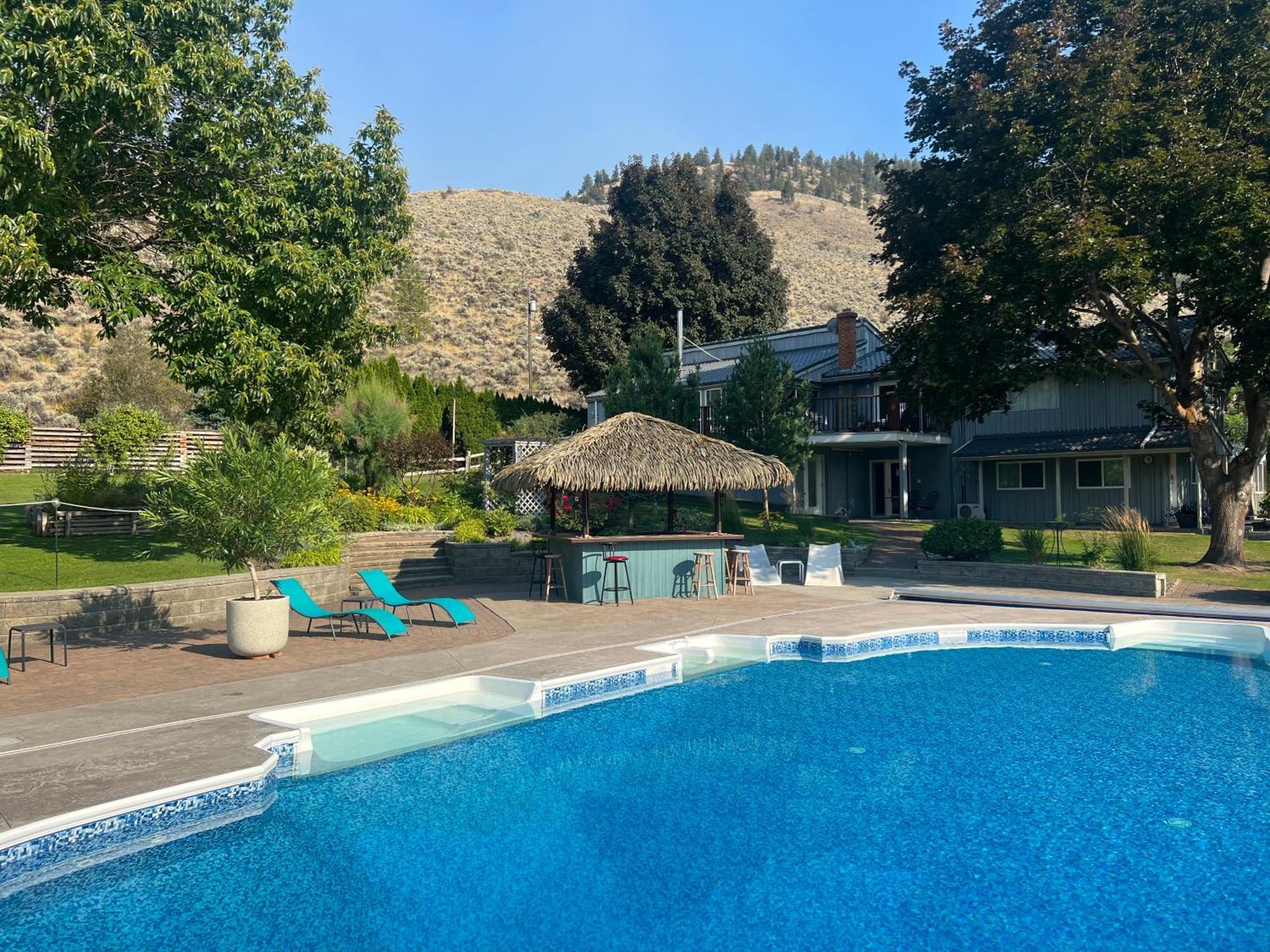 Similkameen Wild Resort & Winery Retreat Osoyoos Esterno foto